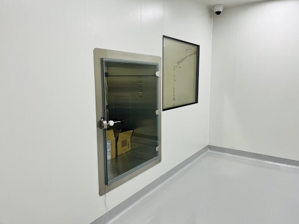 Sealed pass-through unit