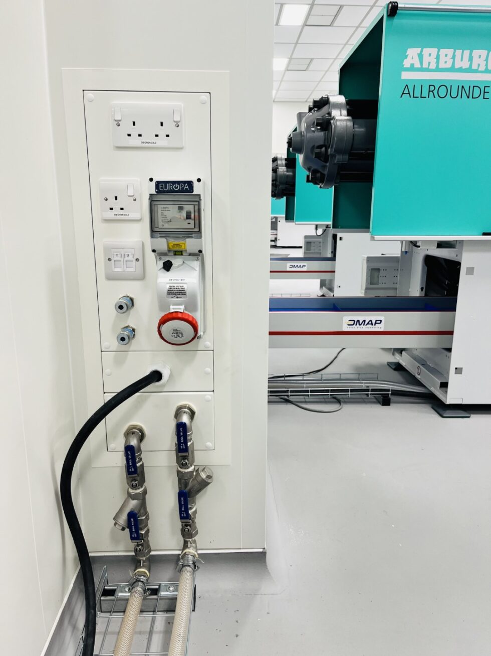 Service panel for air, electric and other services